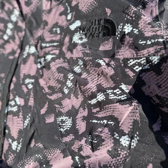 The North Face Freedom Insulated Jacket Women 2X Fawn Grey Snake Print New $320 - Picture 3 of 16